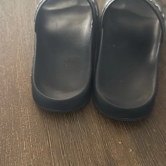 Authentic givenchy - Picture 3 of 6